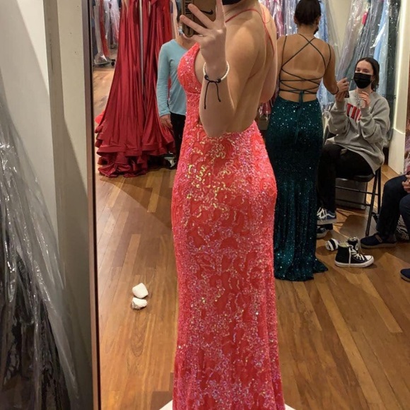 Prom dress! - Picture 3 of 4